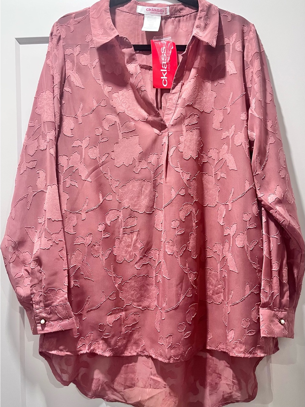 Dusty Rose Floral Jacquard V-Neck Blouse